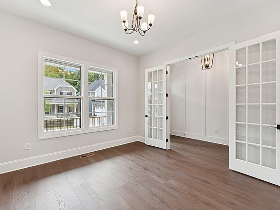 4th image of 269 Ivy Ridge Rd