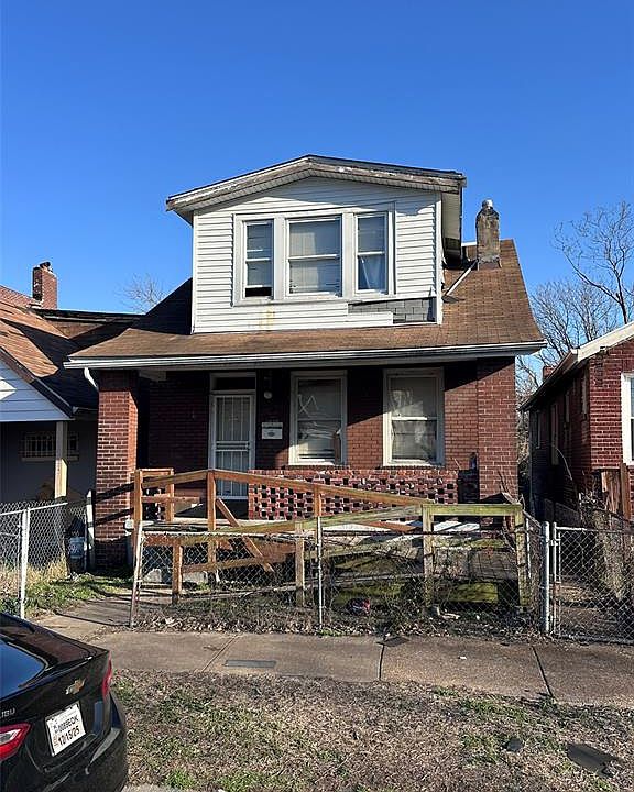 1st image of 1526 E Linton Ave