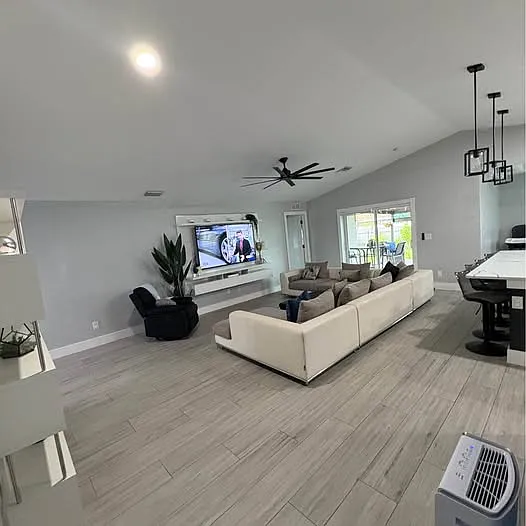1215 NW Juanita Pl — Photo 9