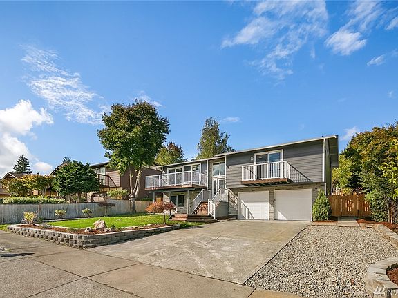 2nd image of 3914 Commencement Bay Dr