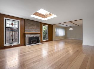 211 E Creek Dr, Menlo Park, CA 94025