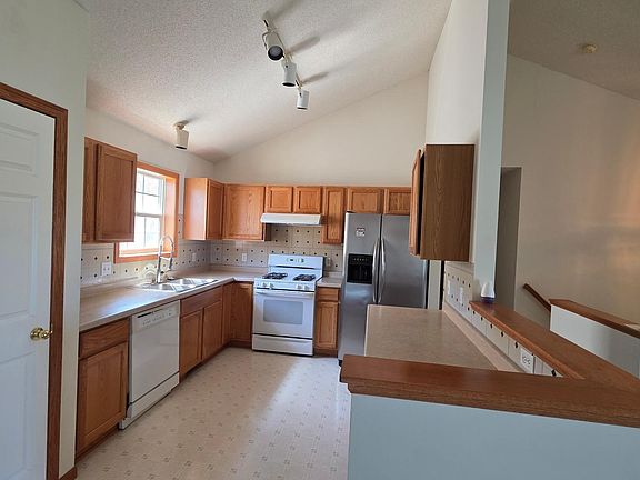 5th image of 7510 Hampton Ln