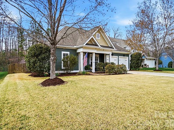 3rd image of 503 Walden Park Dr