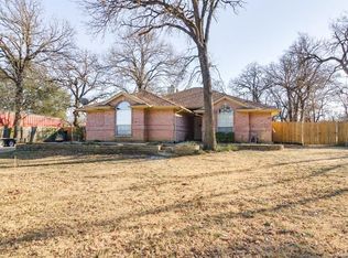 111 Black Jack Ln, Burleson, TX 76028