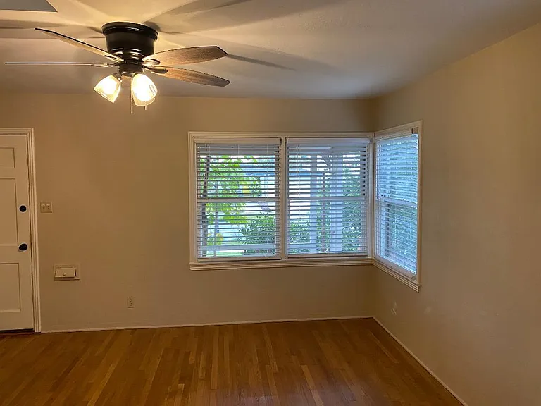 3709 Cerritos Ave — Photo 9