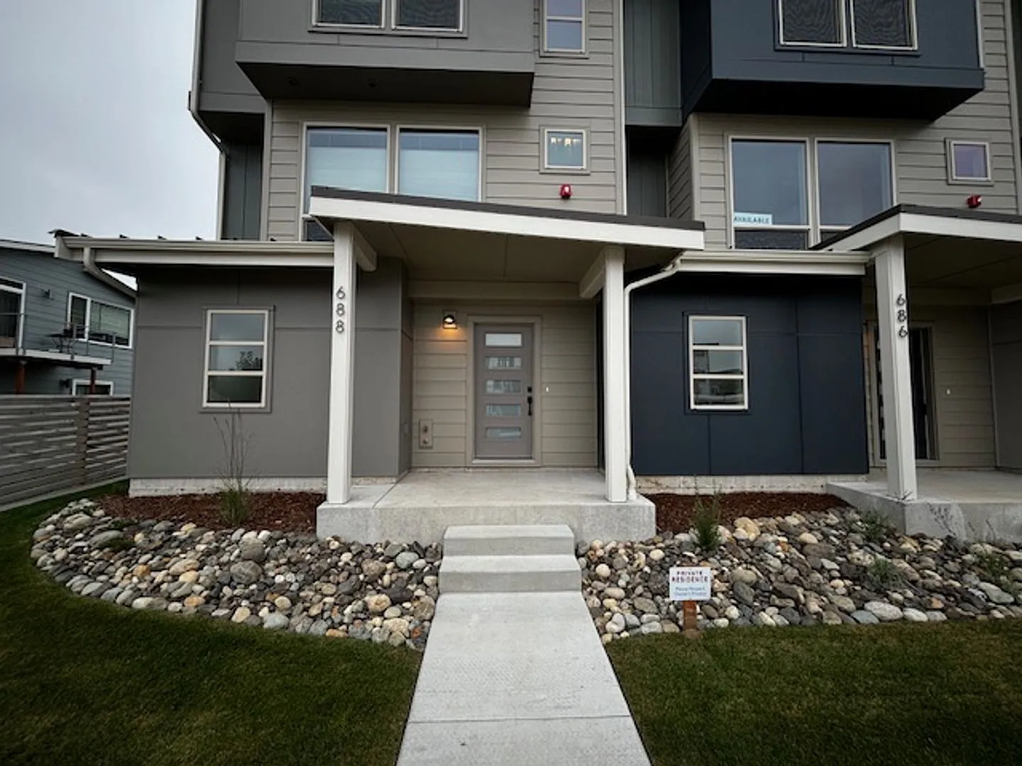 2 Bed 1.5 Bath townhome in Cordata with garage — Photo 1