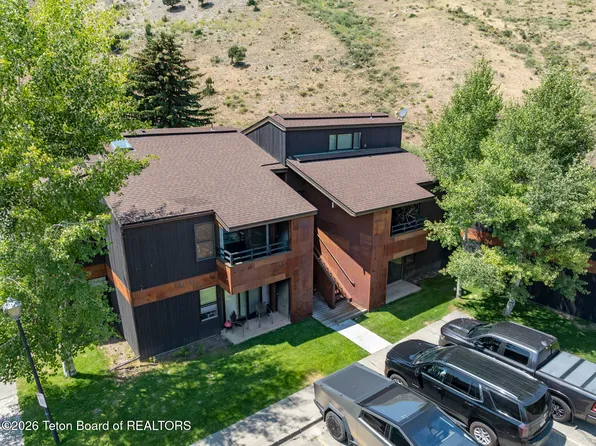 355 W Deloney Ave APT A-3, Jackson, WY 83001