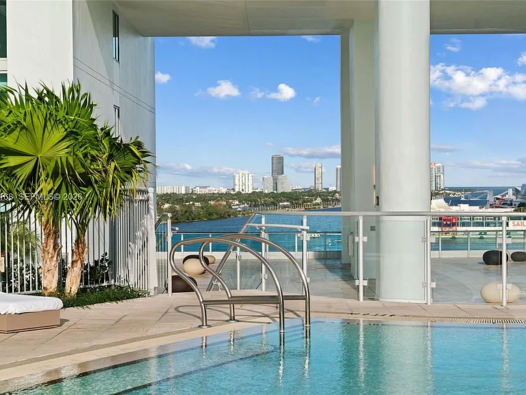 900 Biscayne Blvd #27F — Photo 16