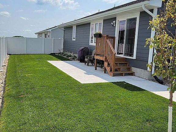 4th image of 521 Sunflower Dr