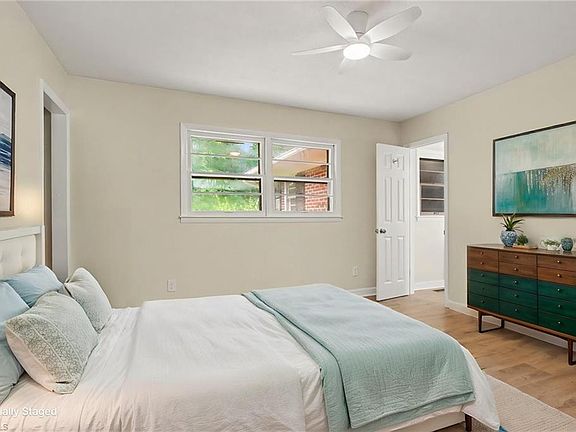 5th image of 1153 Heathwood Rd