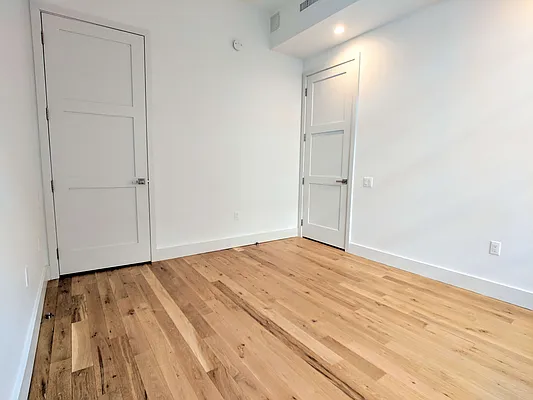 Rented by EXR | media 69