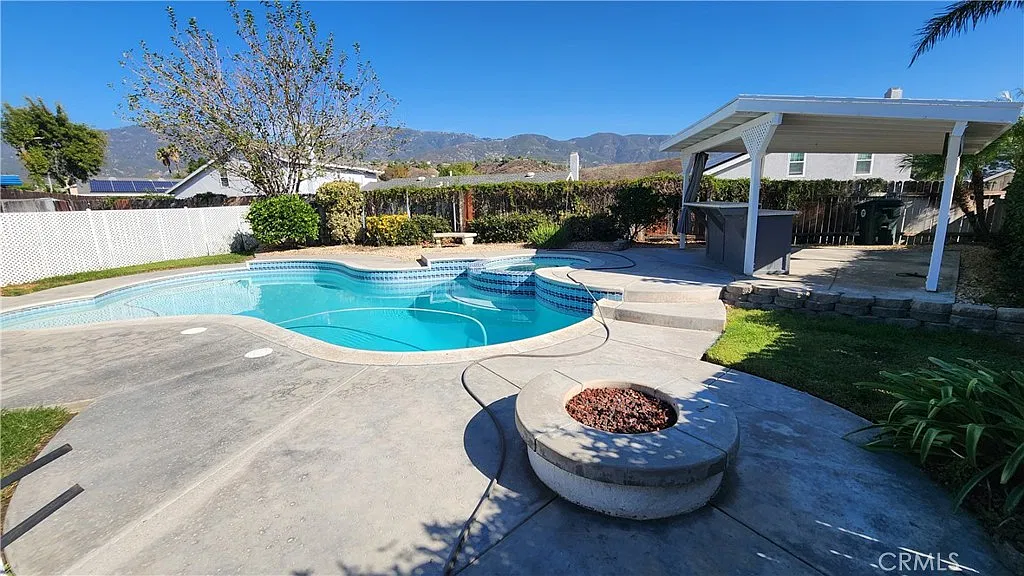 3 bed, 1333 sqft, $3,500 — Photo 4