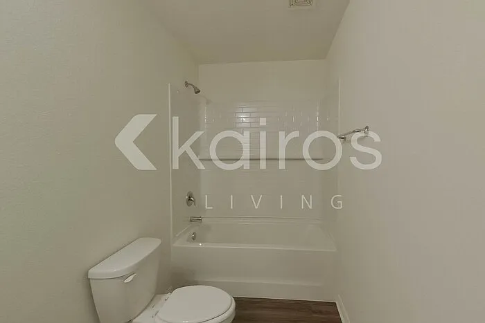 18268 Wintergarden Ave — Photo 17