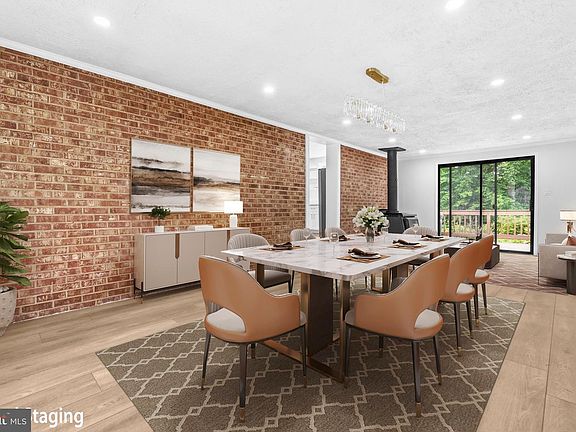3rd image of 8618 Lantern Ln