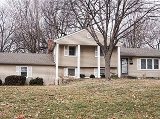 7206 Switzer Rd, Shawnee, KS 66203
