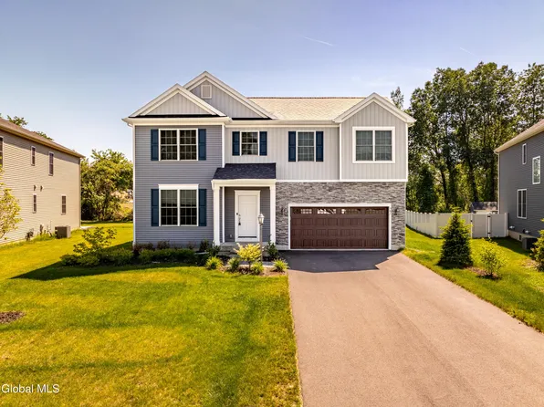 27 Wheatfield Way, Clifton Park, NY 12118