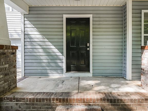 4th image of 8819 Twisted Pine Dr