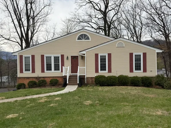 6419 Sugar Ridge Dr, Roanoke, VA 24018