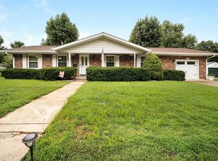 900 Cedar Ln, Ste Genevieve, MO 63670