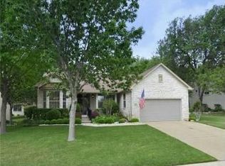 200 Whispering Wind Dr, Georgetown, TX 78633