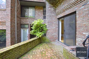 Rented by Bond New York