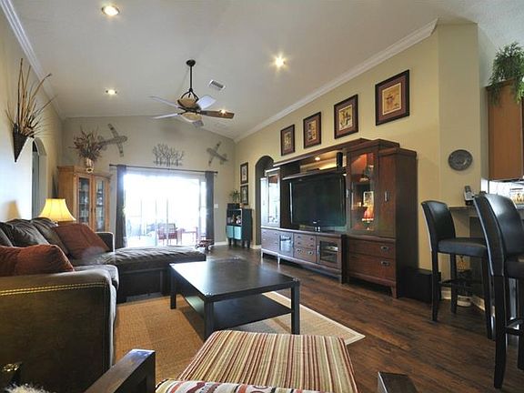 5th image of 502 Fairhaven Dr