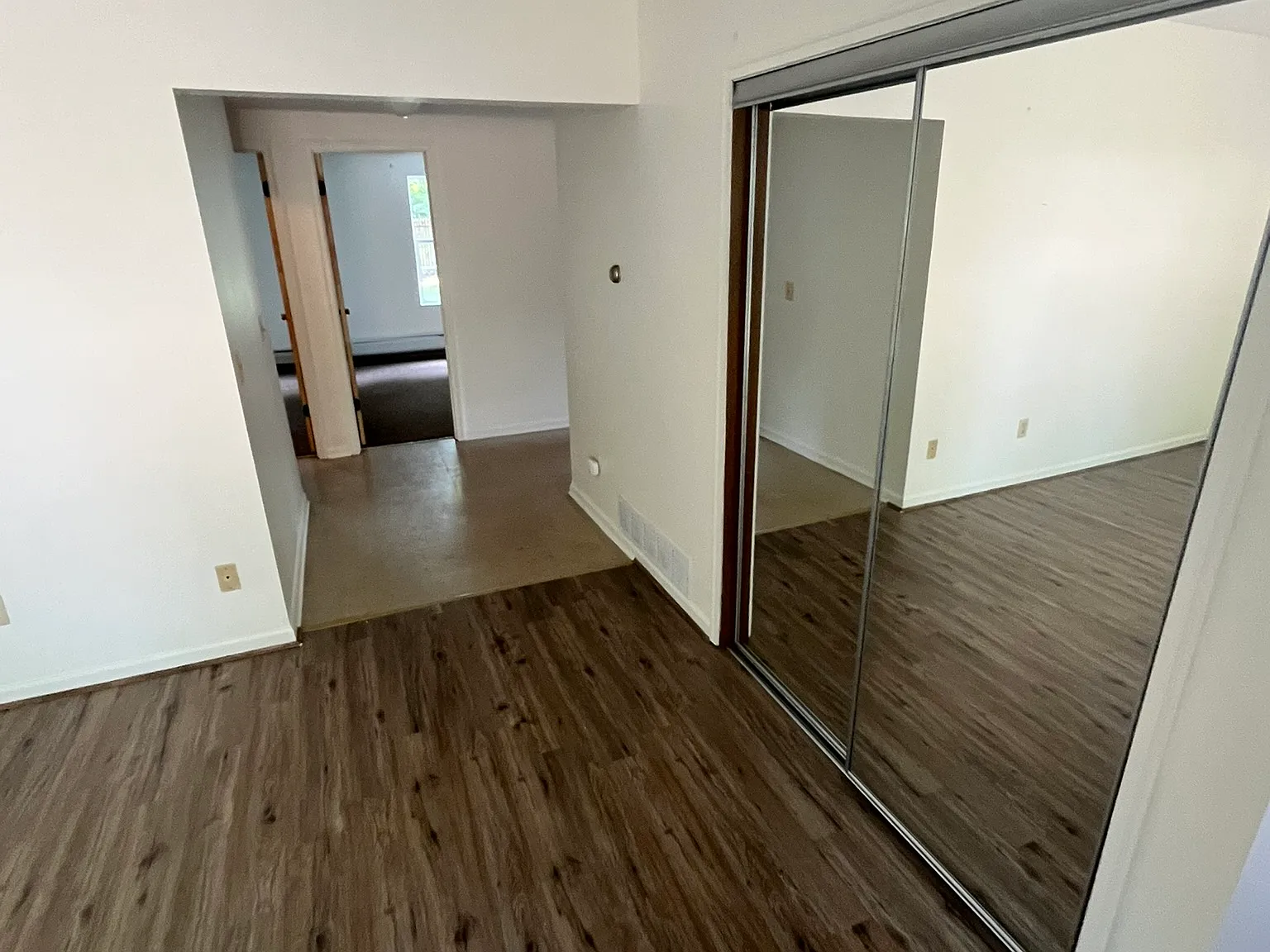 4 bed, 1750 sqft, $2,600 — Photo 2