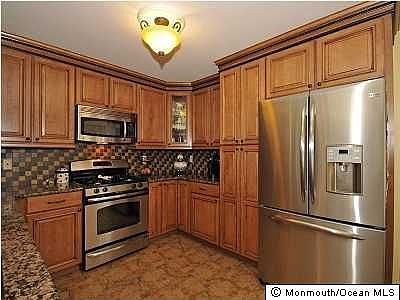 2nd image of 938 McGuire Dr