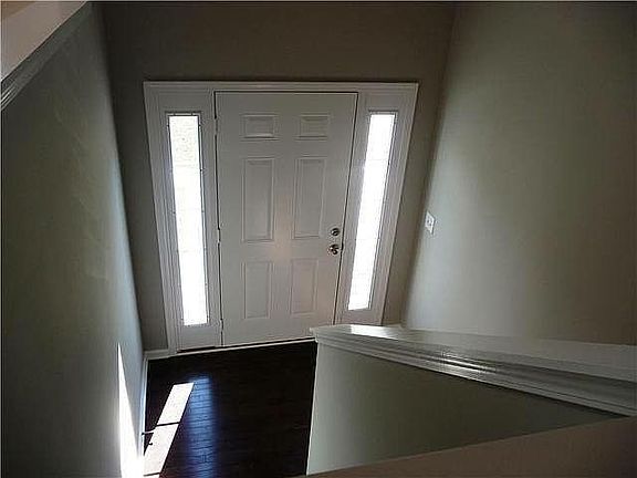 2nd image of 1648 Broad Cir