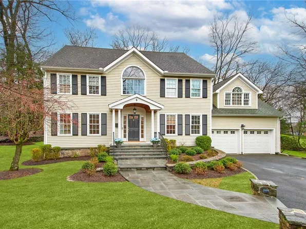 6 Ellis Court, Rye, NY 10580