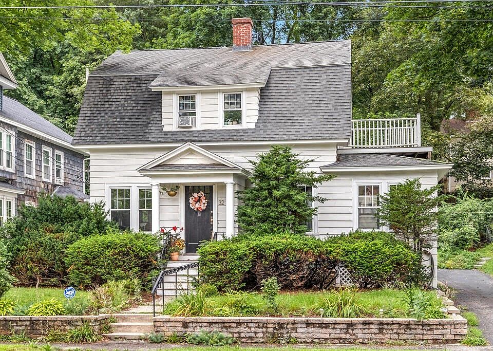 32 Mower St, Worcester, MA 01602 Zillow