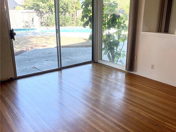 5th image of 8403 Yolanda Ave
