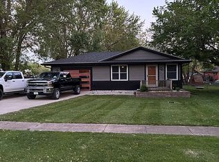 2116 Windflower Dr, Norwalk, IA 50211