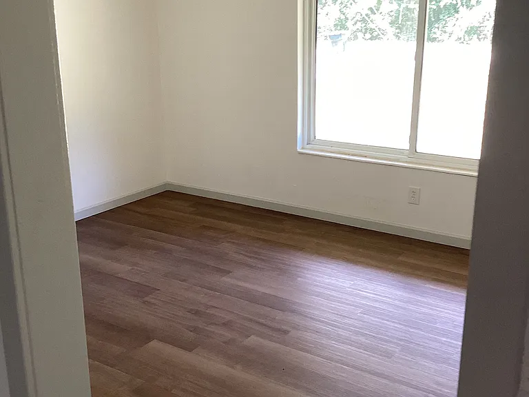 1803 Sandra Dr — Photo 9