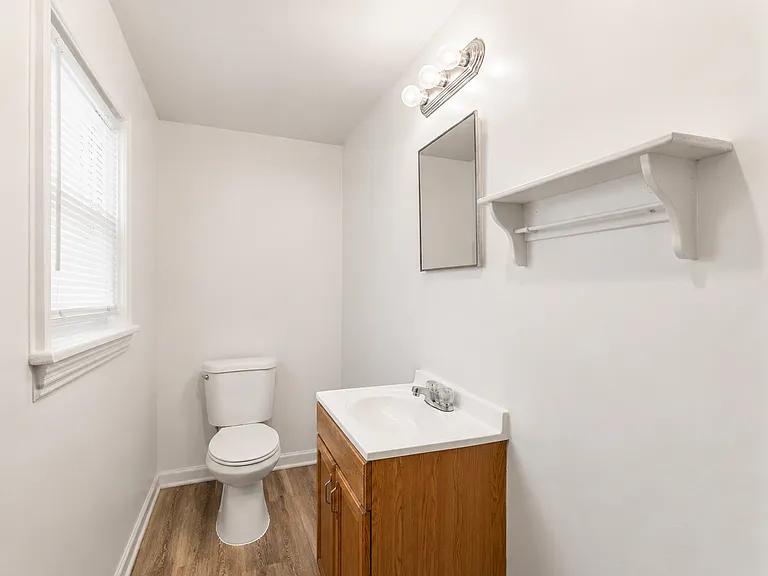 25 W Mount Vernon St #4 — Photo 8