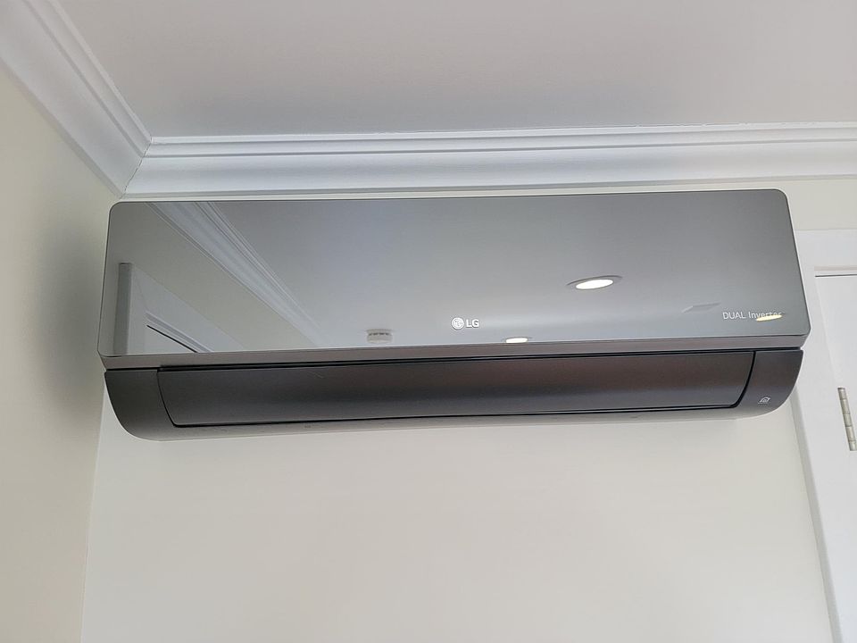2-zone LG multi-split for heating and cooling.