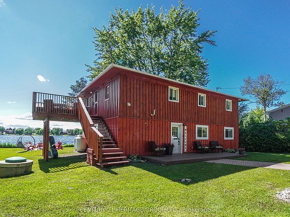 2nd image of 133 Oakdene Cres