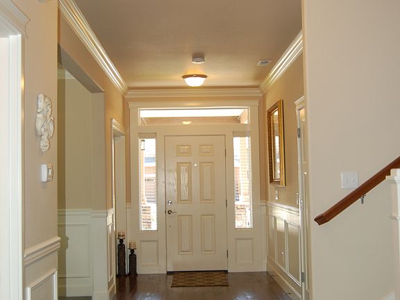 4th image of 3938 20th Ave NE
