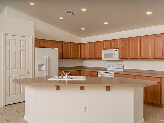3rd image of 12805 W Windrose Dr