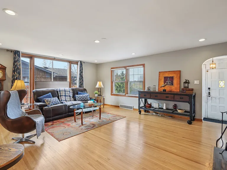 4111 E Pleasant Run Parkway South Dr — Photo 4