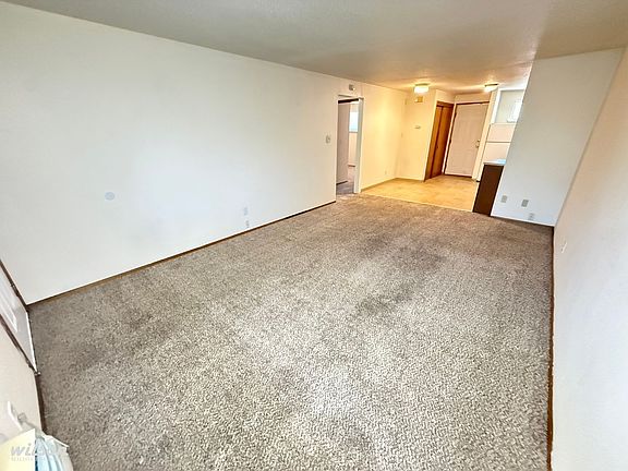 2nd image of 1009 S 41st Ave APT 2