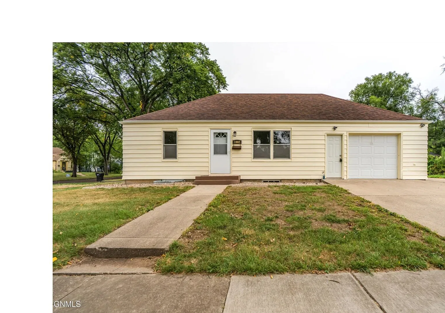 3 Bed 2 bath House — Photo 1