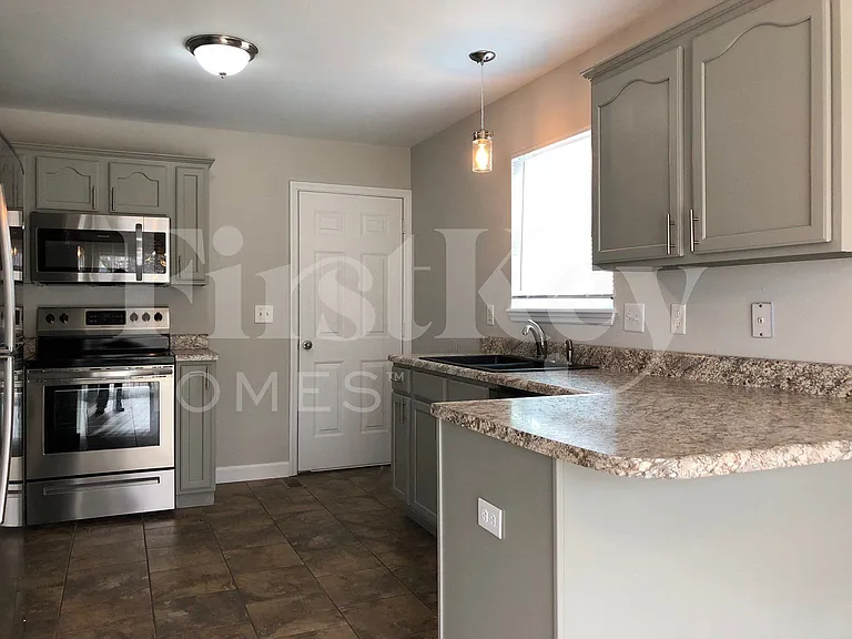 1503 Jordan Lee Ct — Photo 8