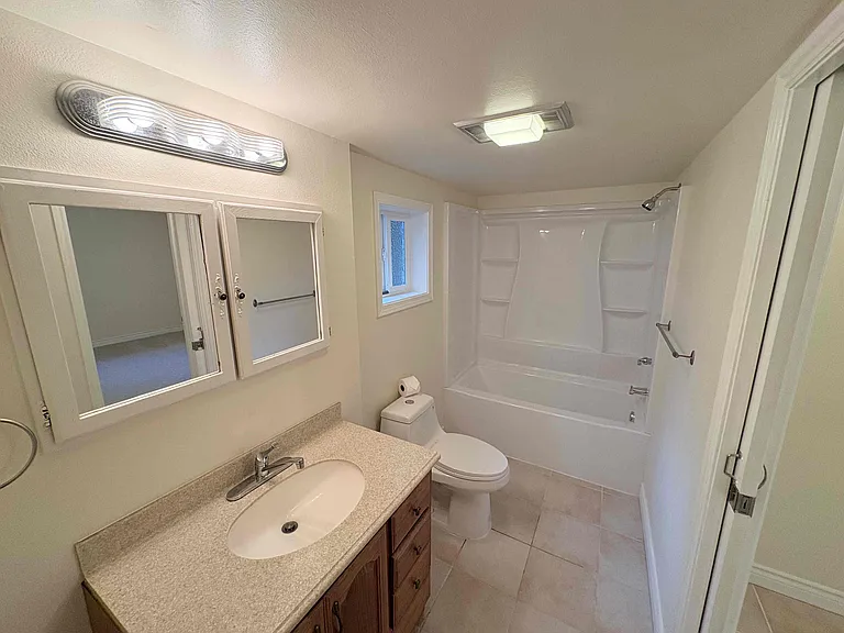 10215 SE 6th St — Photo 20