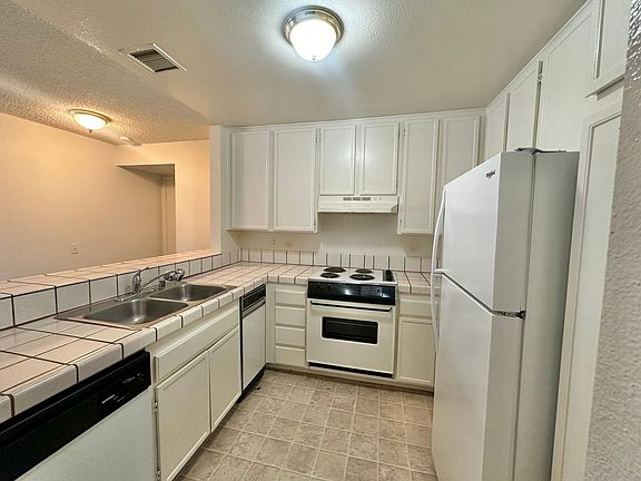 4th image of 3955 Faircross Pl Unit 69