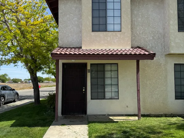 38550 22nd St E Unit 11, Palmdale, CA 93550
