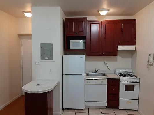 Rented by Corcoran | media 22