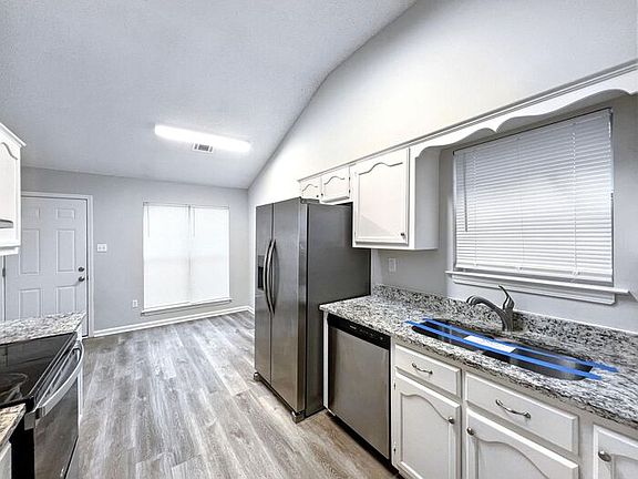 2nd image of 7611 Lilly Dr