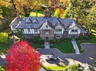 7 Essex Rd, Summit, NJ 07901