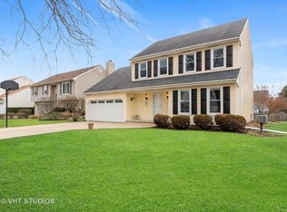 608 Lexington Dr, Geneva, IL 60134
